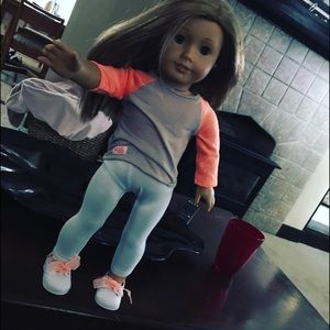 Meet your Posher, Eva